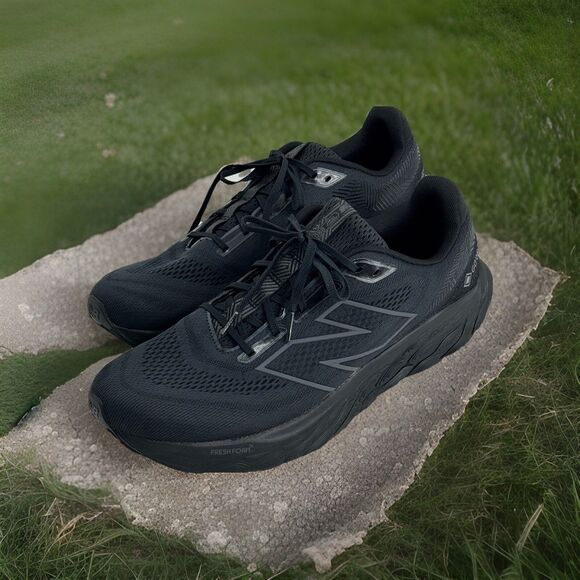 New Balance Men's US 14 D Fresh Foam X M880GA14 Gore-Tex Black Phantom M… - Picture 2 of 9